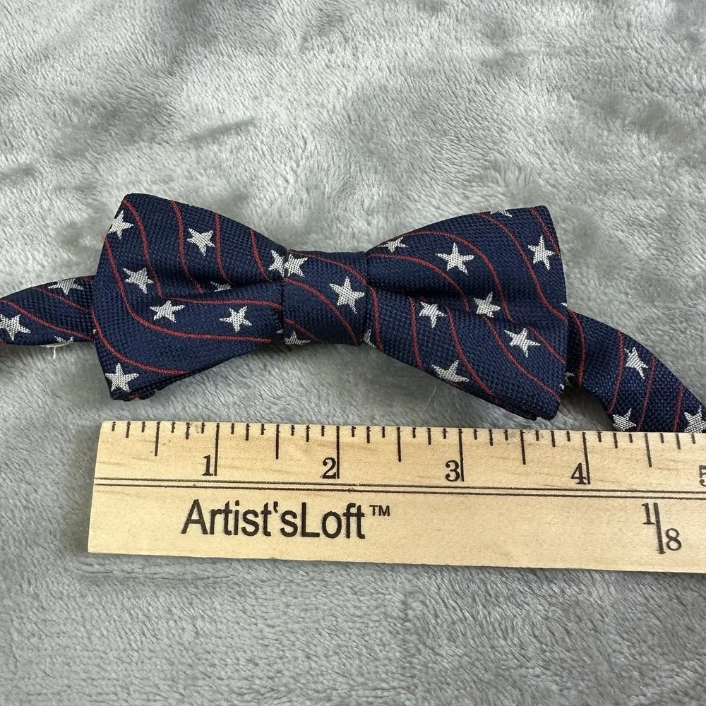 Cat & Jack Boys Bow Tie Blue Red White Stars & Stripes 1.75